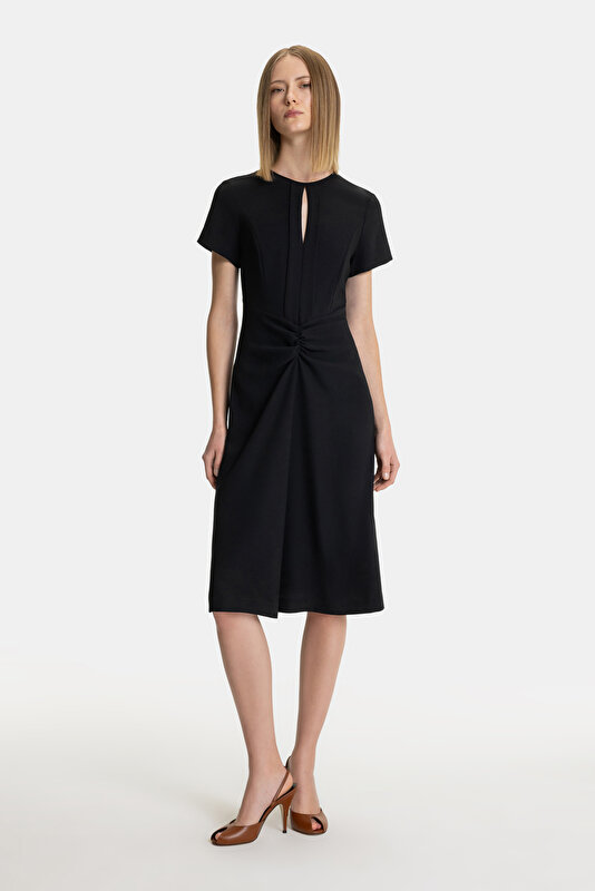 BLACK SHORT SLEEVE BELOW THE KNEE DRESS 4