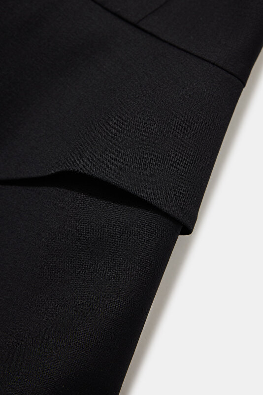 BLACK SHORT SLEEVE BELOW THE KNEE DRESS 4