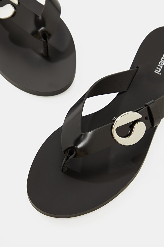 BLACK SLIPPER 4