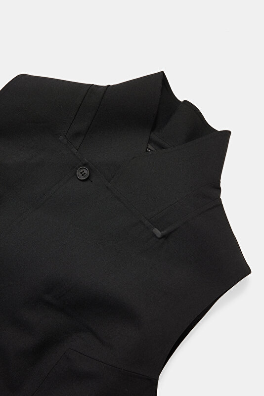 BLACK VEST 3