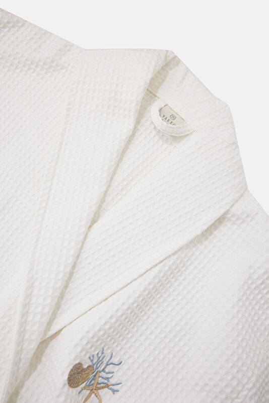 BATHROBE 3