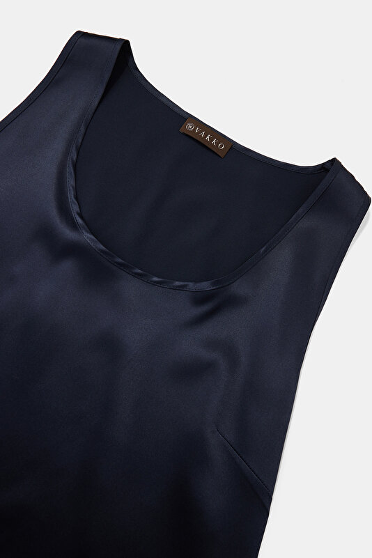 NAVY BLUE BASIC / ROUND NECKLINE SLEEVELESS BLOUSE 3