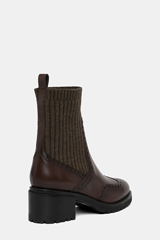 BROWN LEATHER BOOT 3
