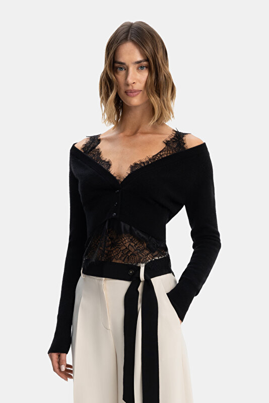 BLACK LACY TRICOT