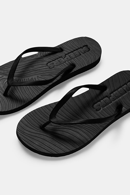 BLACK SLIPPER 3