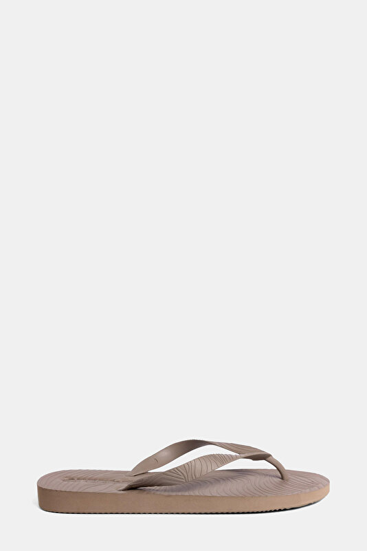 SAND SLIPPER