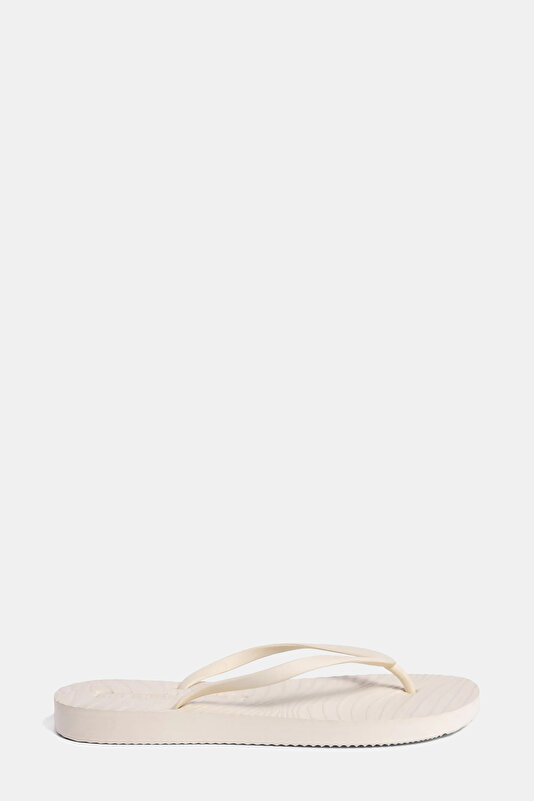 CREAM SLIPPER