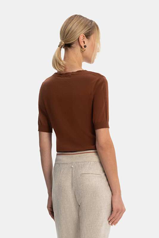 LIGHT BROWN BASIC / ROUND NECKLINE TRICOT 2