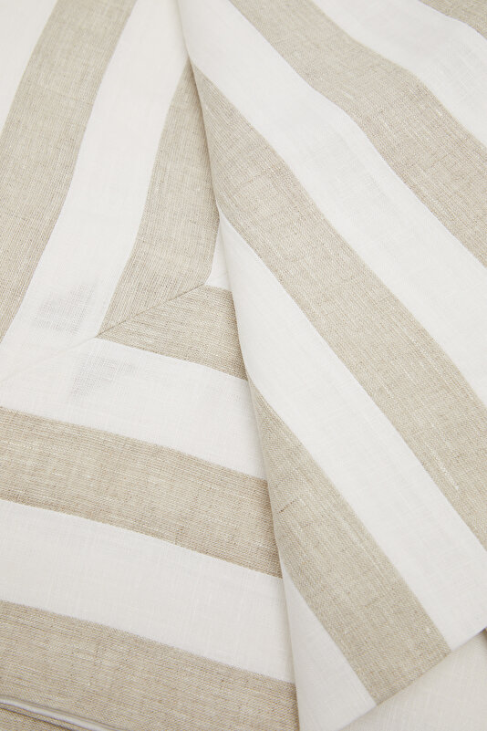 TABLECLOTH 2