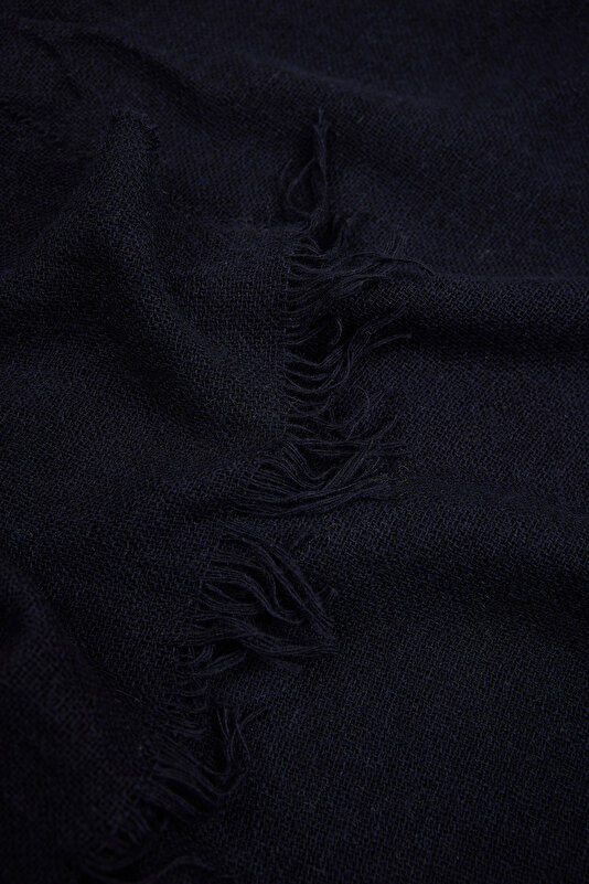 NAVY BLUE SHAWL 3