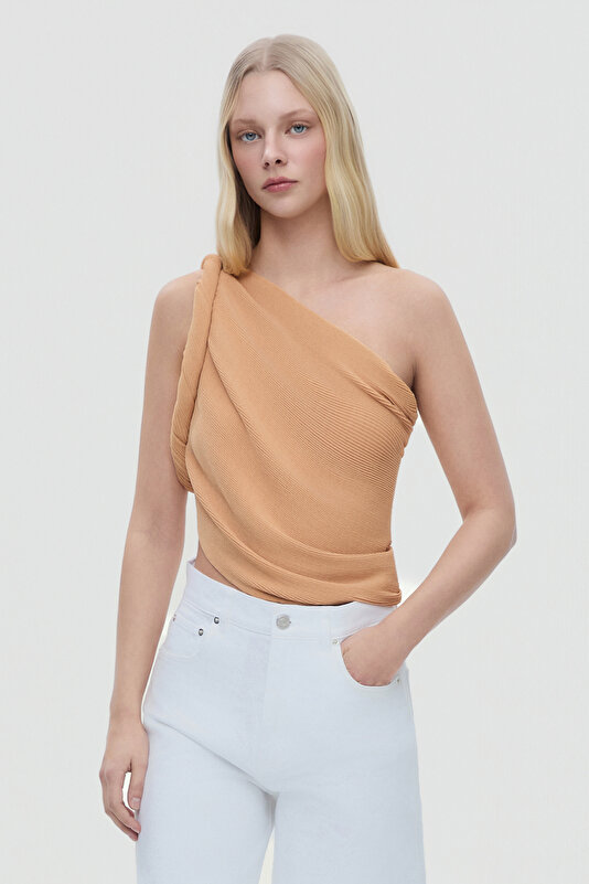 BEIGE BLOUSE