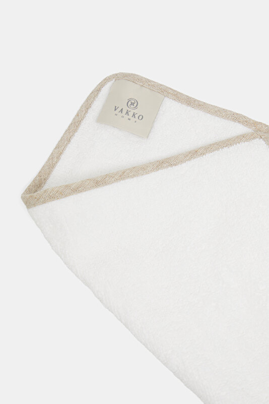 POUCH WITH TOWEL 3