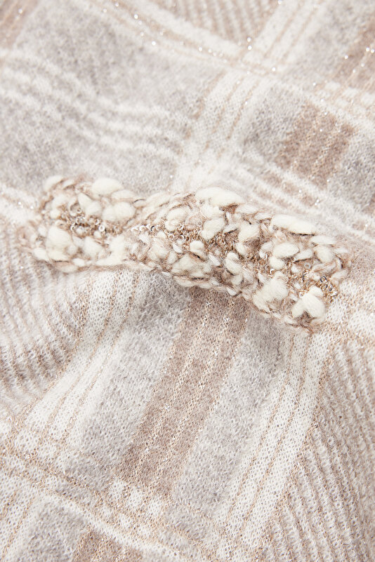 BEIGE SLEEVELESS ABOVE THE KNEE DRESS 4