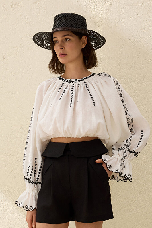 BLACK LONG SLEEVE BLOUSE
