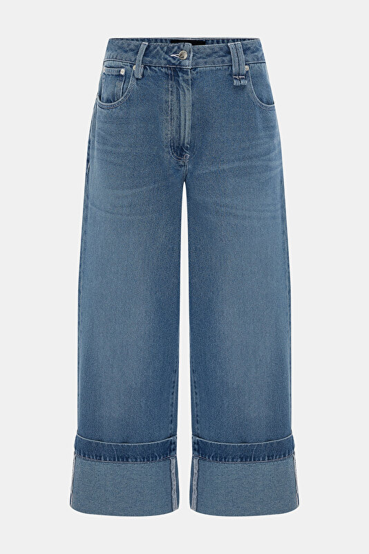 STRAIGHT LEG JEANS