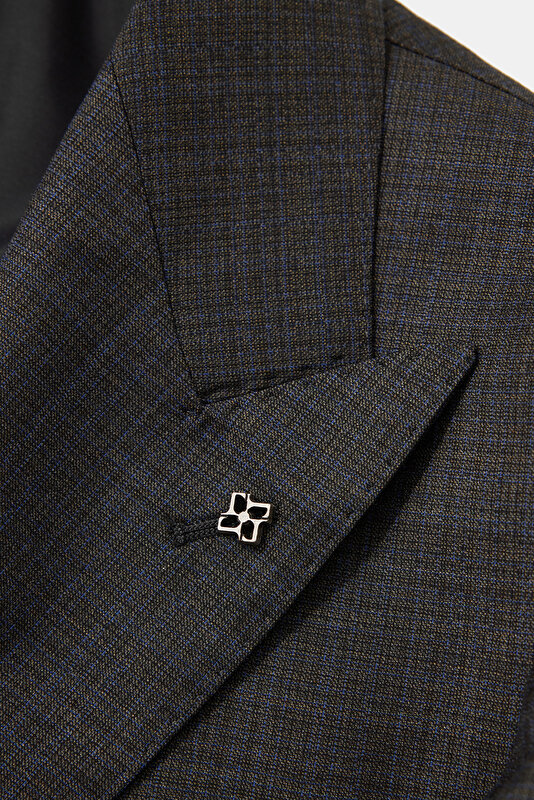 BROWN SURPLICE NECKLINE (CROSS-OVER NECKLINE) WOOL SUIT 4