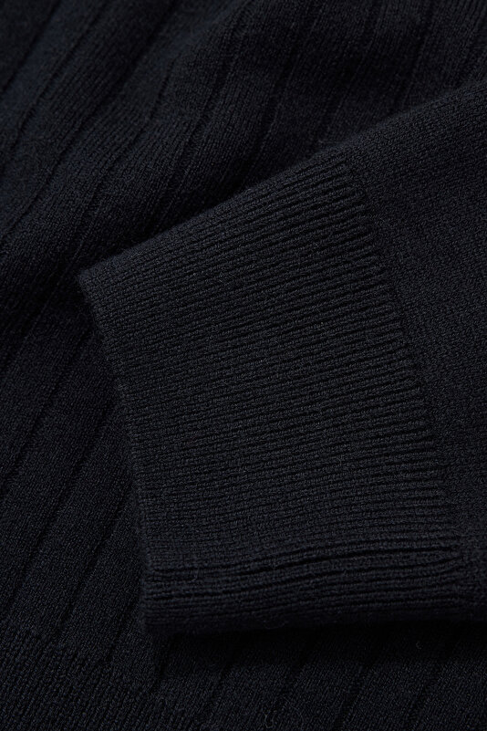 NAVY BLUE 1/2 TURTLENECK TRICOT 4