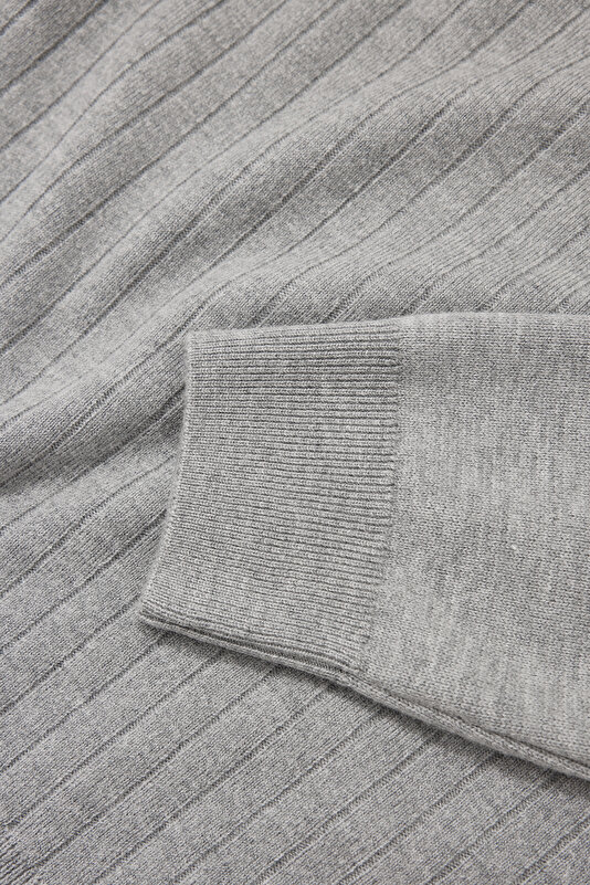 GREY 1/2 TURTLENECK TRICOT 4