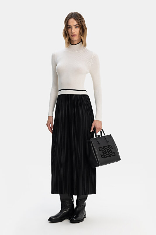 BLACK LONG SLEEVE DRESS