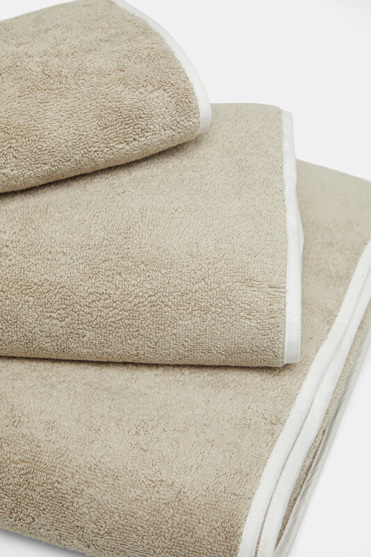 TOWEL 2