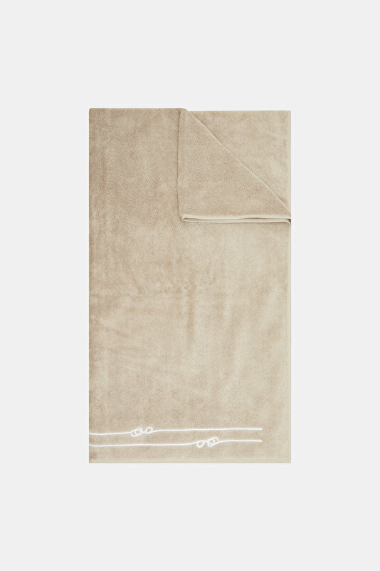 TOWEL 4