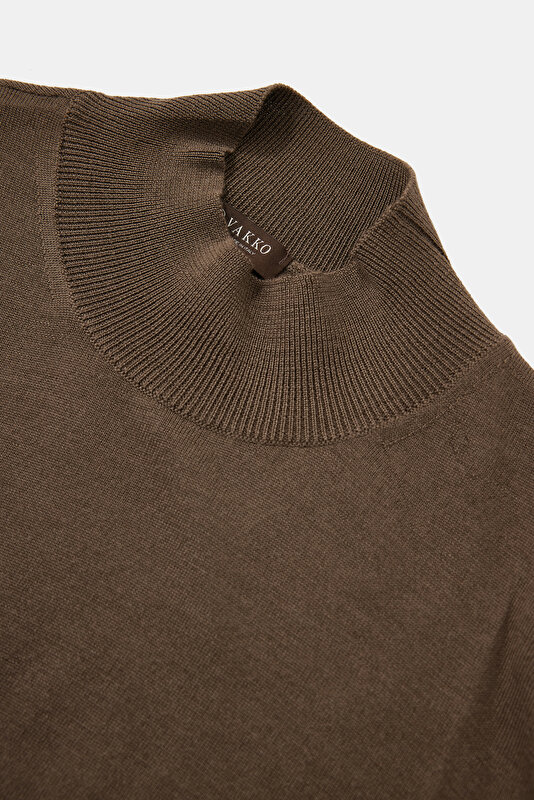 DARK KHAKI 1/2 TURTLENECK TRICOT 3