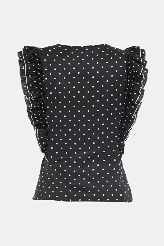 WHİTE SLEEVELESS BLOUSE 2