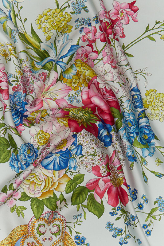 LIGHT GREEN FLORAL PATTERN TWILL SCARF 2