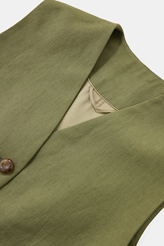 KHAKI VEST 3