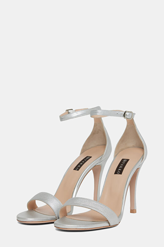 SILVER LEATHER SHOE 2