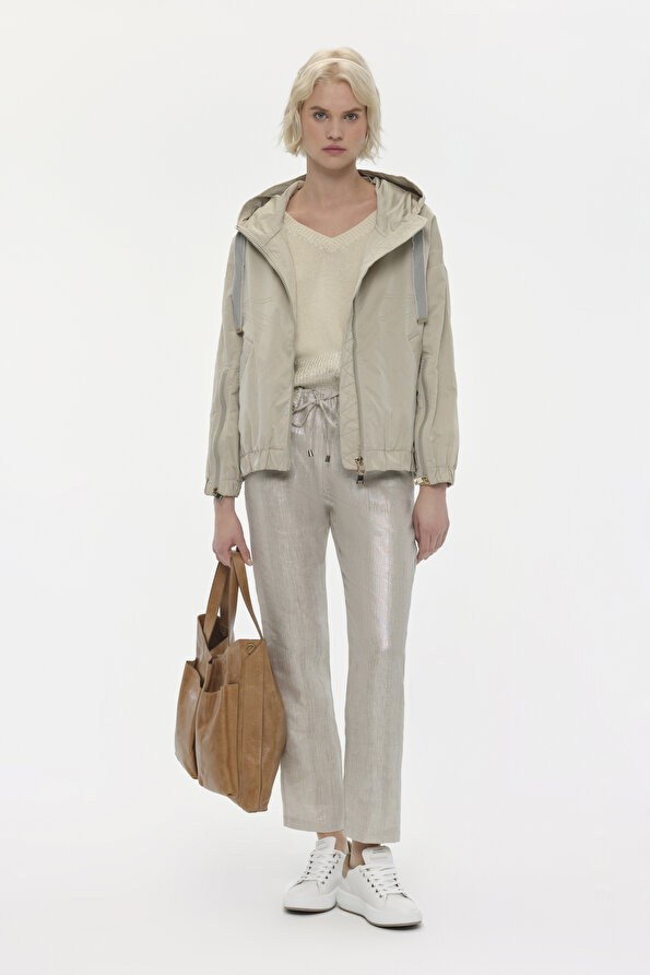 BEIGE LIGHT OVERCOAT