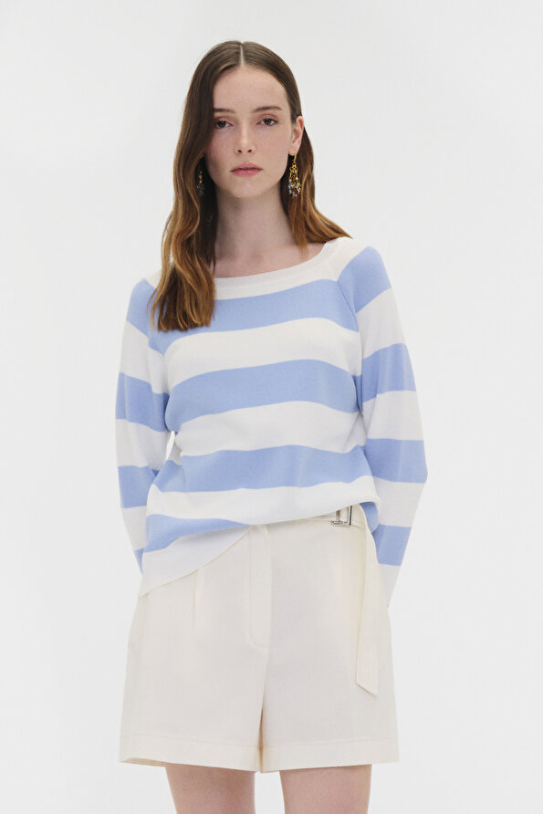 LIGHT BLUE BOAT NECK JERSEY