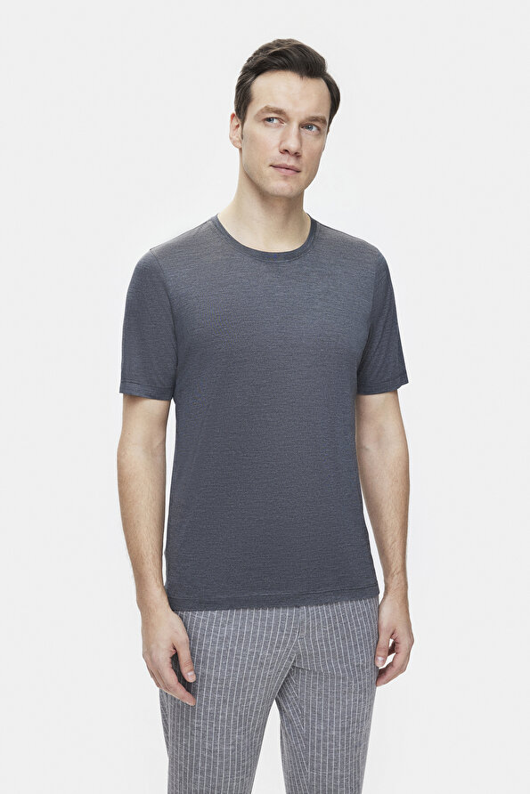 GREY BASIC / ROUND NECKLINE SHORT SLEEVE TSHIRT