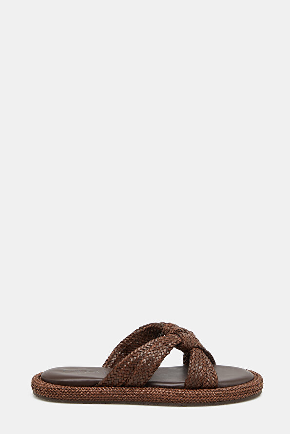 BROWN KNITTING DESIGN SLIPPER