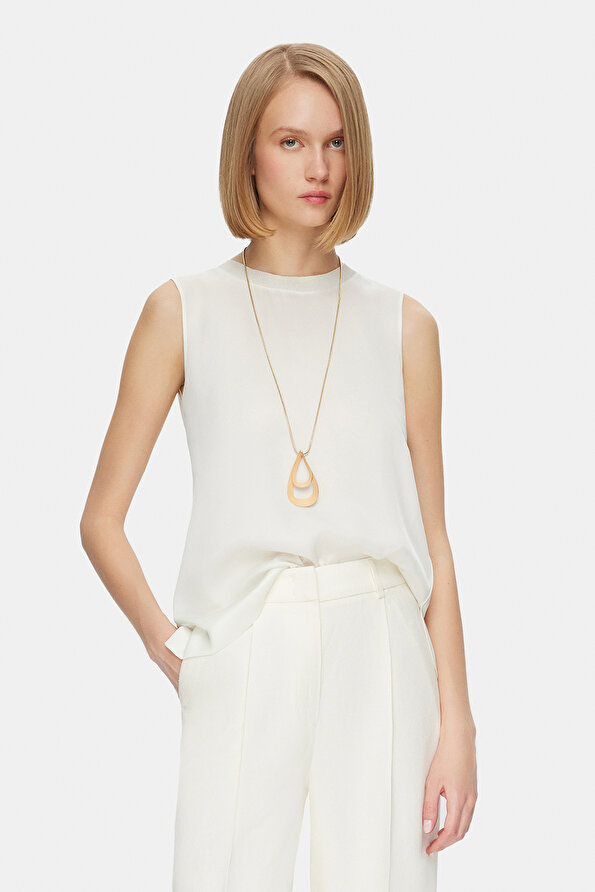 ECRU BASIC / ROUND NECKLINE SLEEVELESS BLOUSE