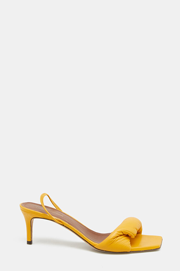 YELLOW LEATHER SHOE