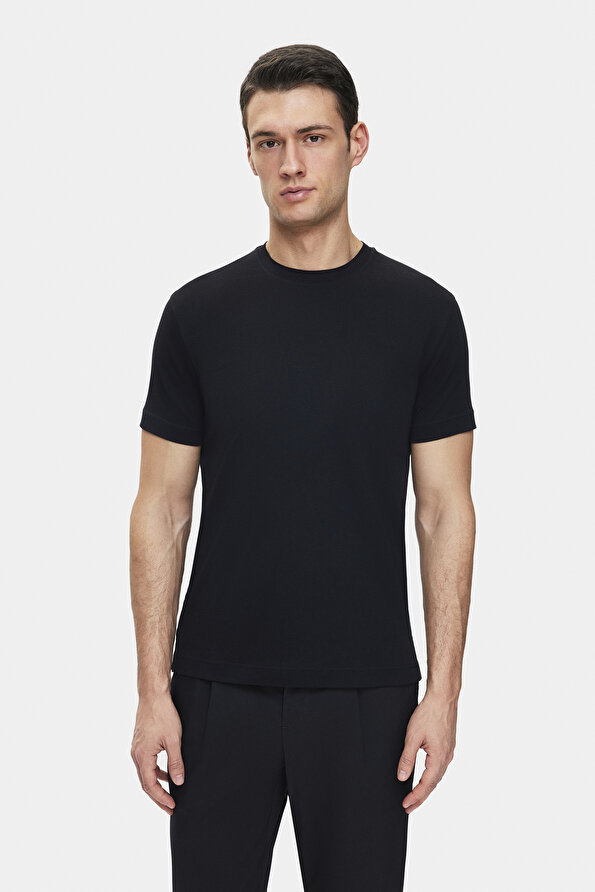 BLACK BASIC / ROUND NECKLINE SHORT SLEEVE TSHIRT