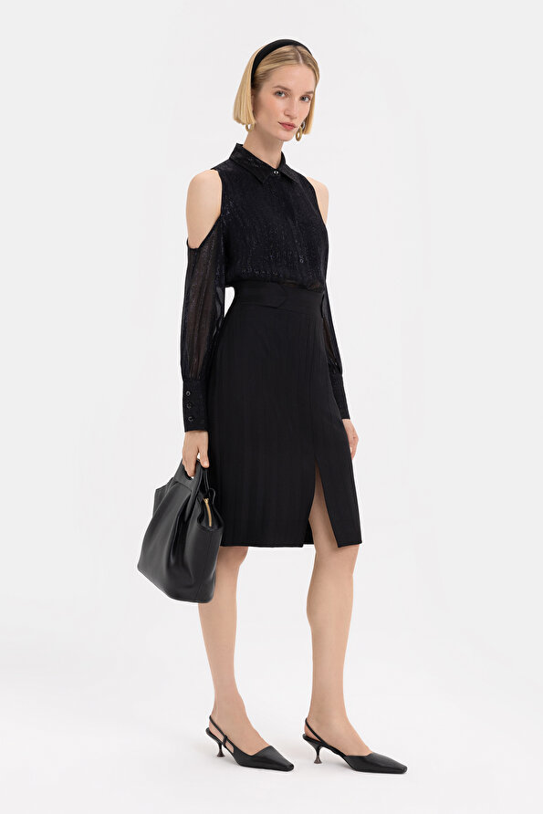 BLACK WOOL ABOVE THE KNEE SKIRT