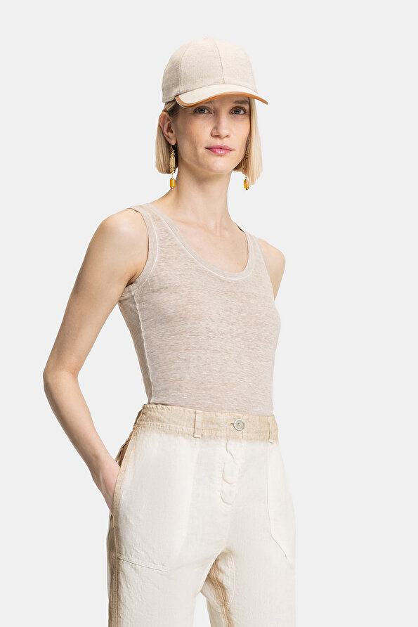 BEIGE SLEEVELESS TSHIRT