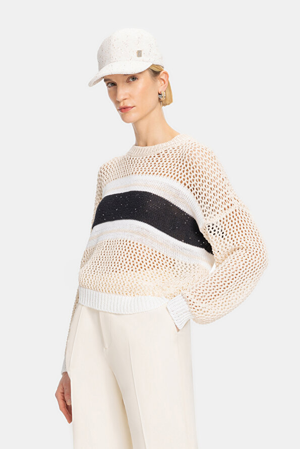 ECRU BASIC / ROUND NECKLINE KNITWEAR