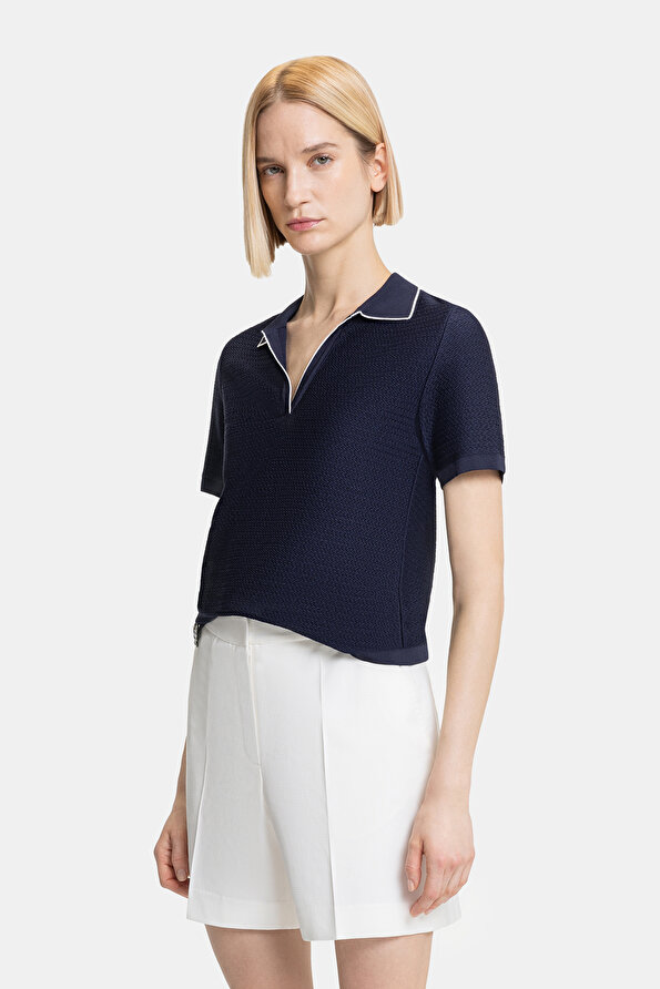 ECRU POLO NECK TRICOT