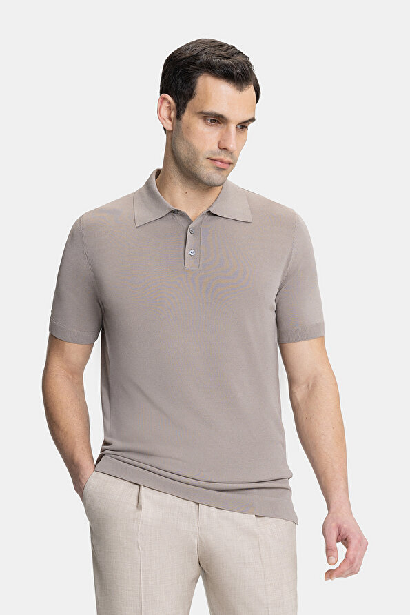 LIGHT BEIGE POLO NECK SHORT SLEEVE TSHIRT