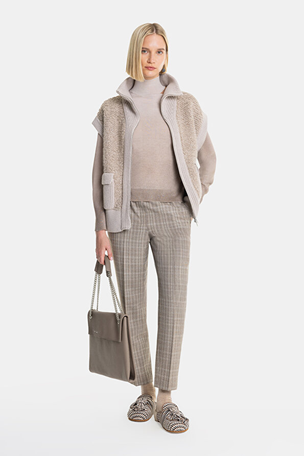 SILVER UPRIGHT COLLAR VEST