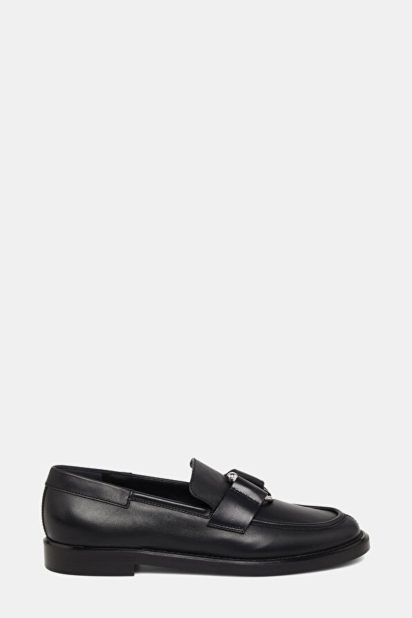 BLACK LEATHER SHOES
