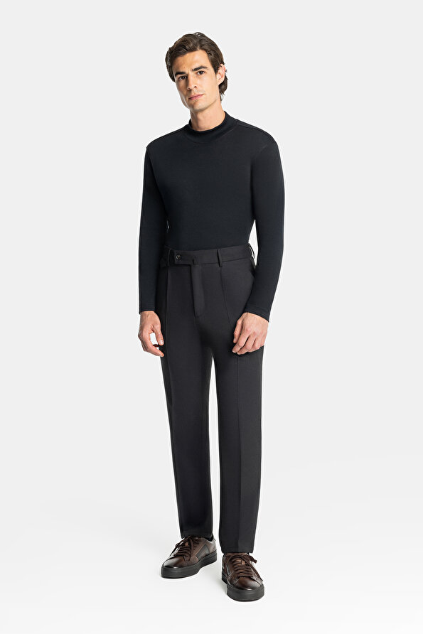 BLACK TROUSERS