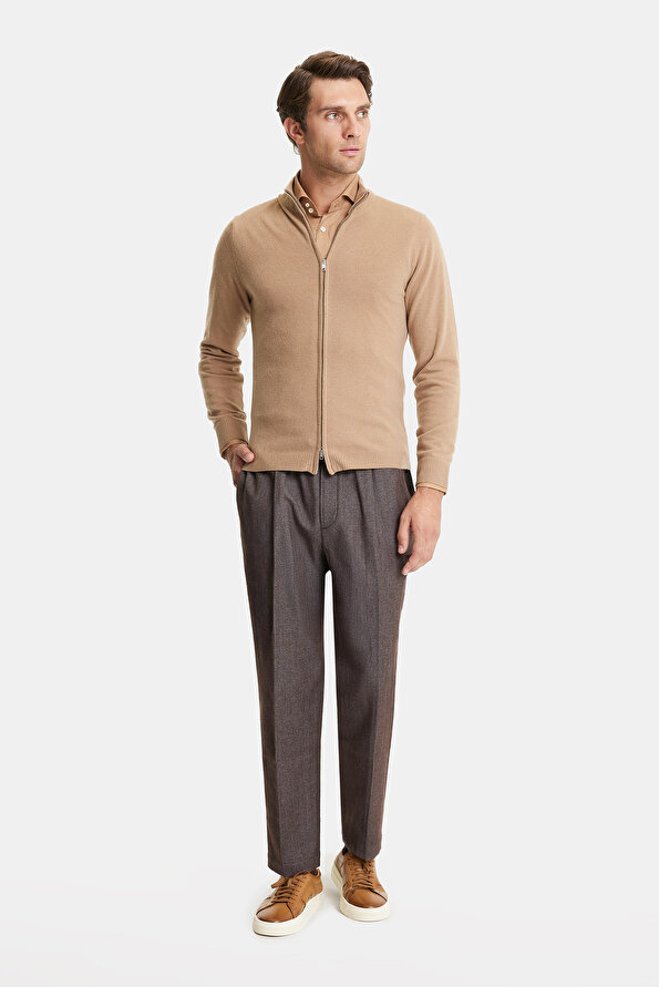 BROWN TROUSERS