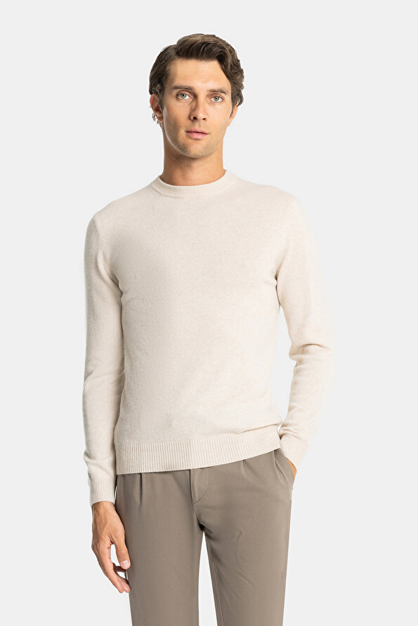 LIGHT BEIGE BASIC / ROUND NECKLINE TRICOT
