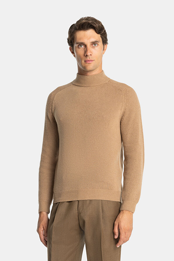 CAMEL 1/2 TURTLENECK TRICOT