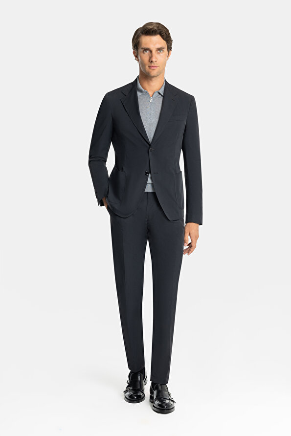BLACK SUIT