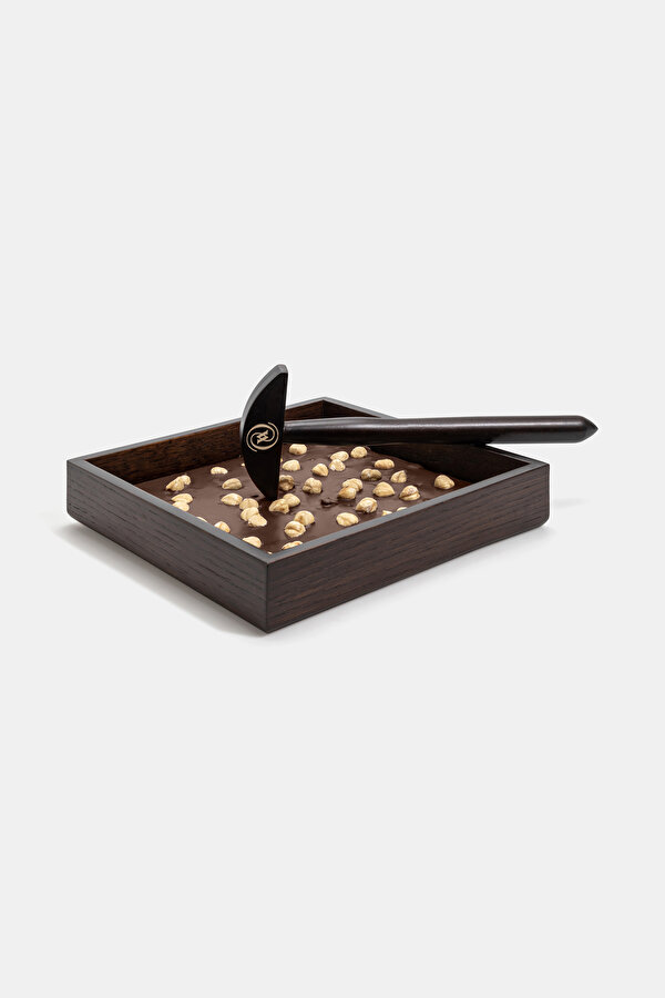ÇEKİÇLİ SÜTLÜ ÇİKOLATA 640 GR